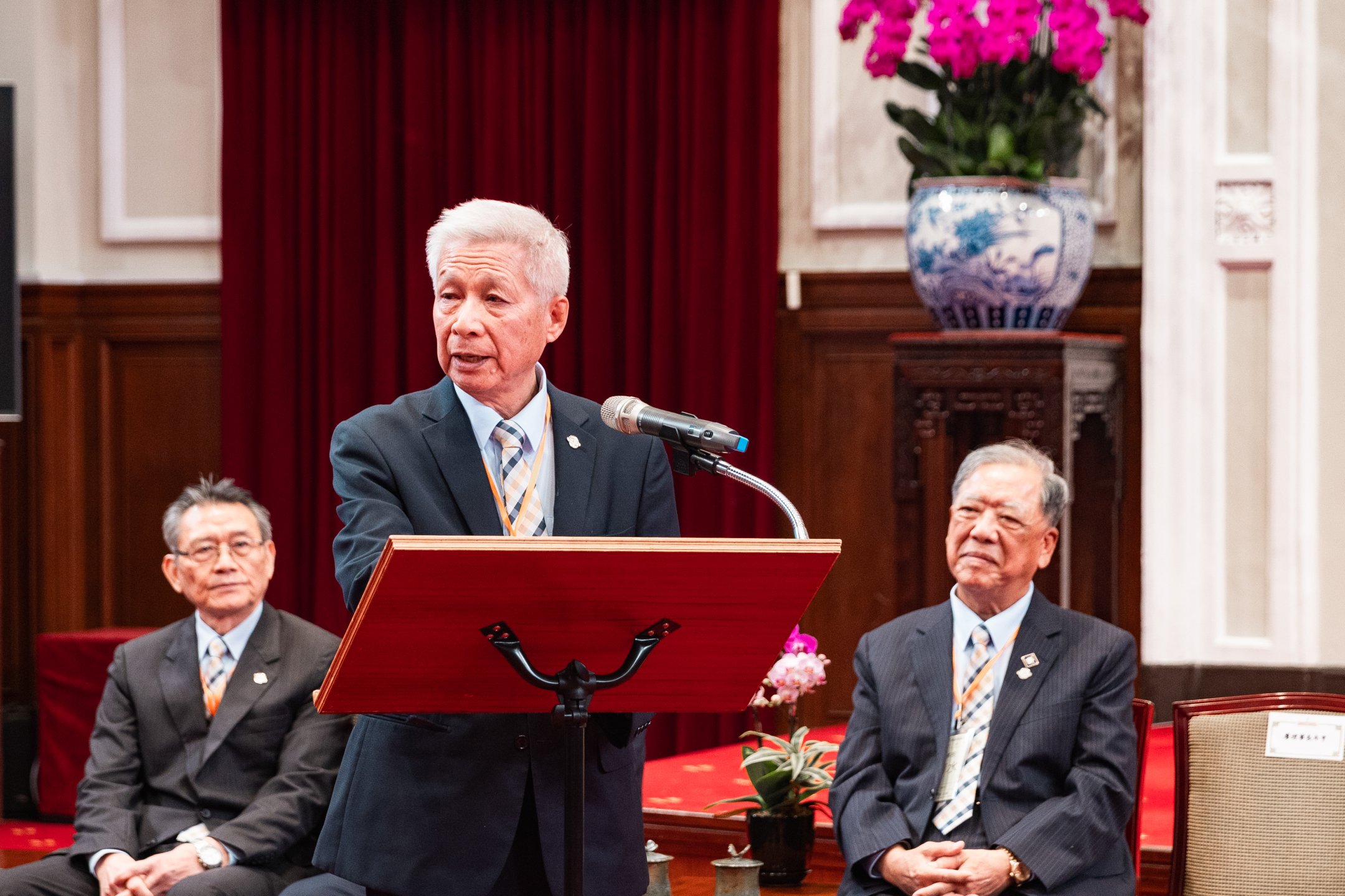 1140105 廖年亨理事長率領本會理監事入府晉見總統