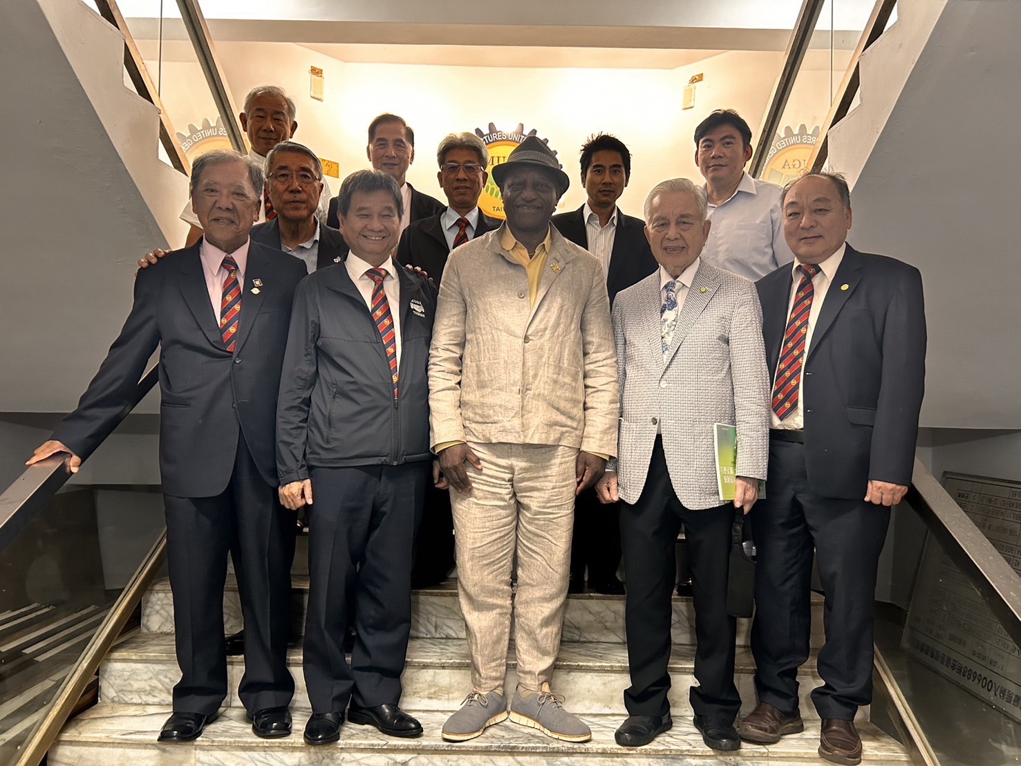 1130722 王清水理事長與工業區廠商聯合總會榮譽理事長秦嘉鴻及賴總會長共同接待6位剛果大使